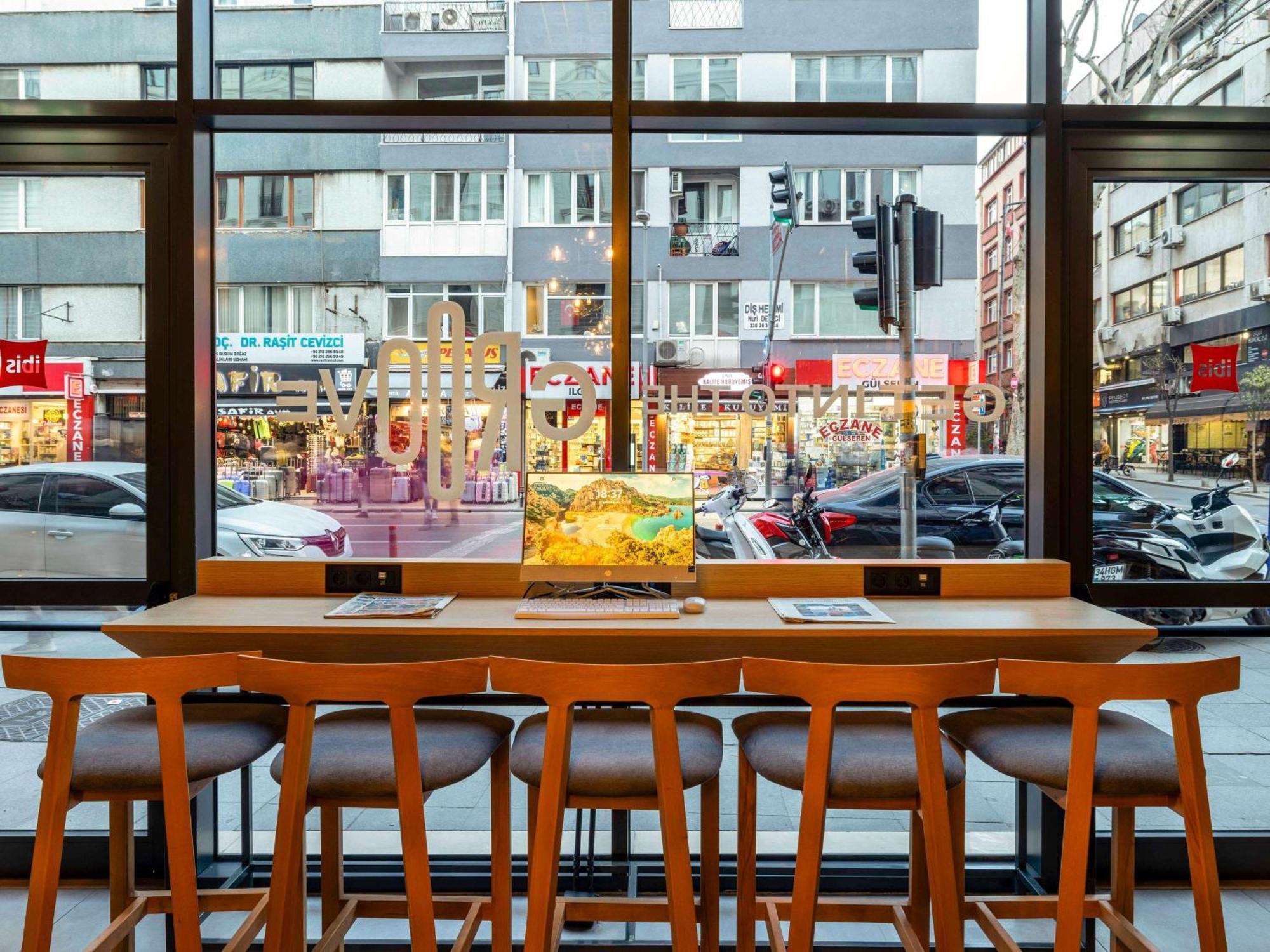 Готель Ibis Istanbul Sisli Екстер'єр фото
