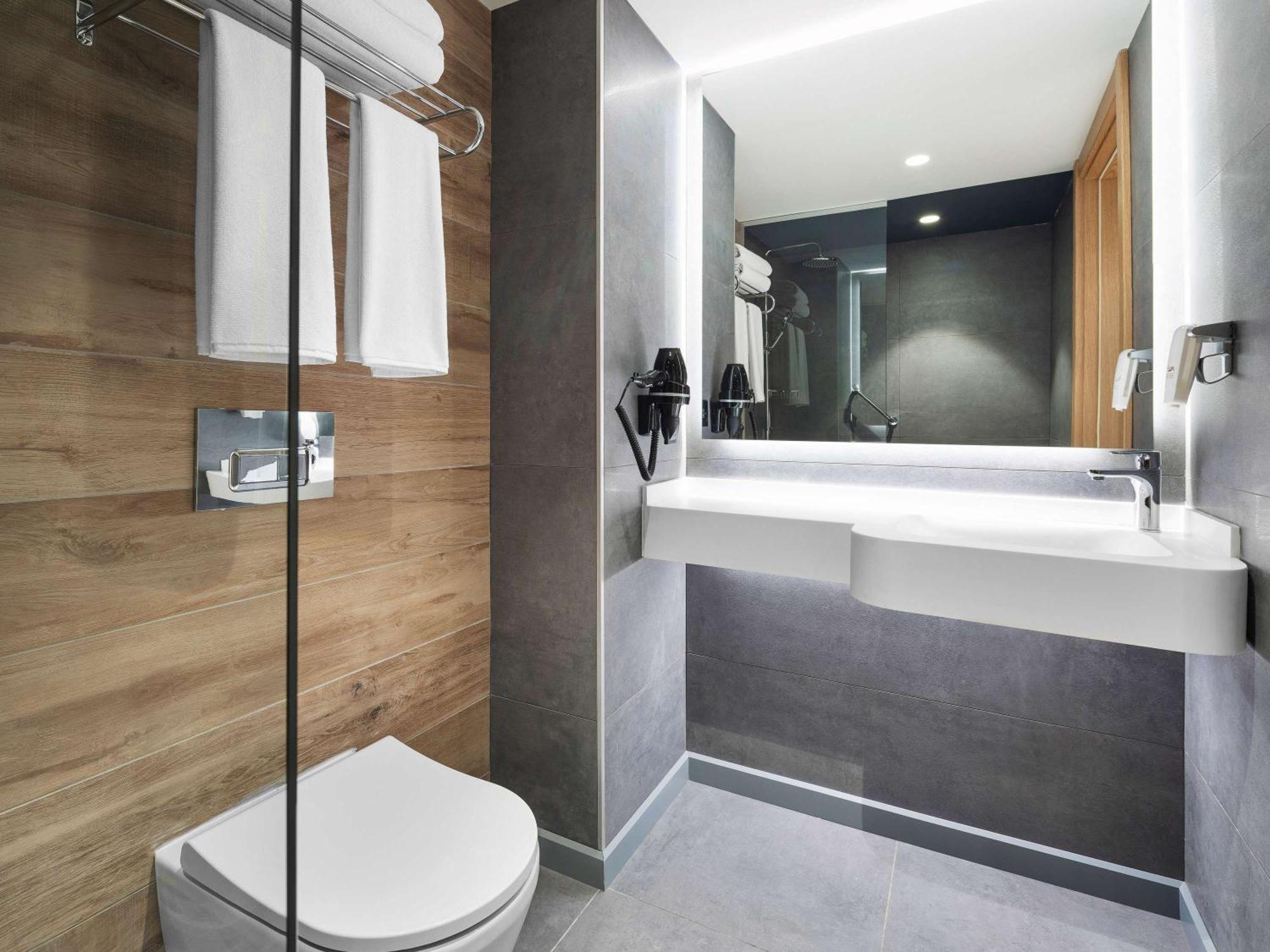 Готель Ibis Istanbul Sisli Екстер'єр фото