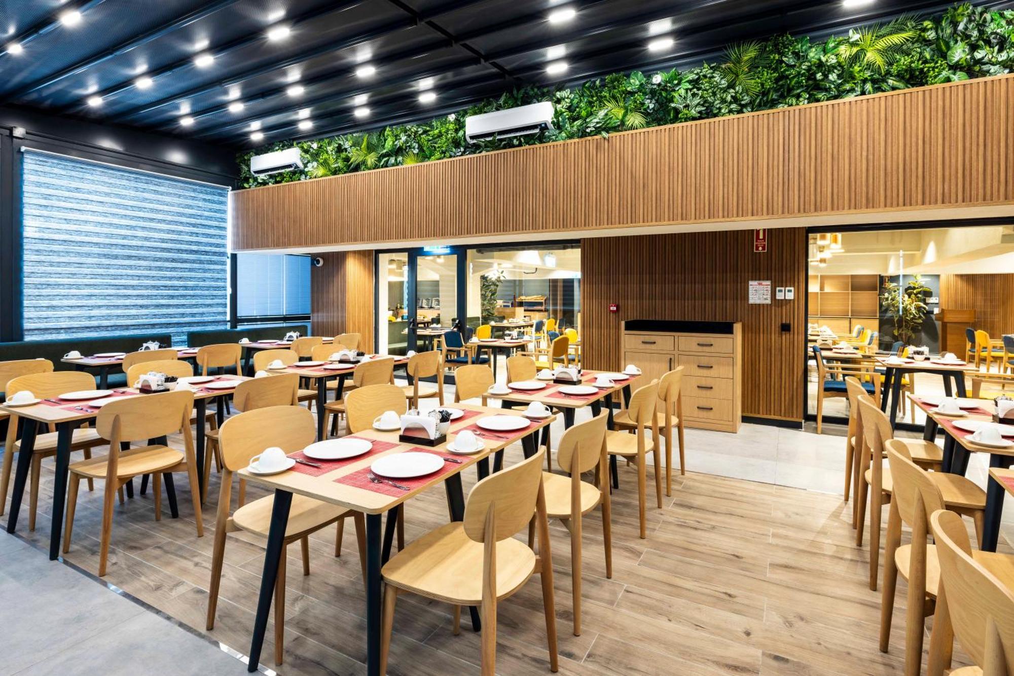 Готель Ibis Istanbul Sisli Екстер'єр фото