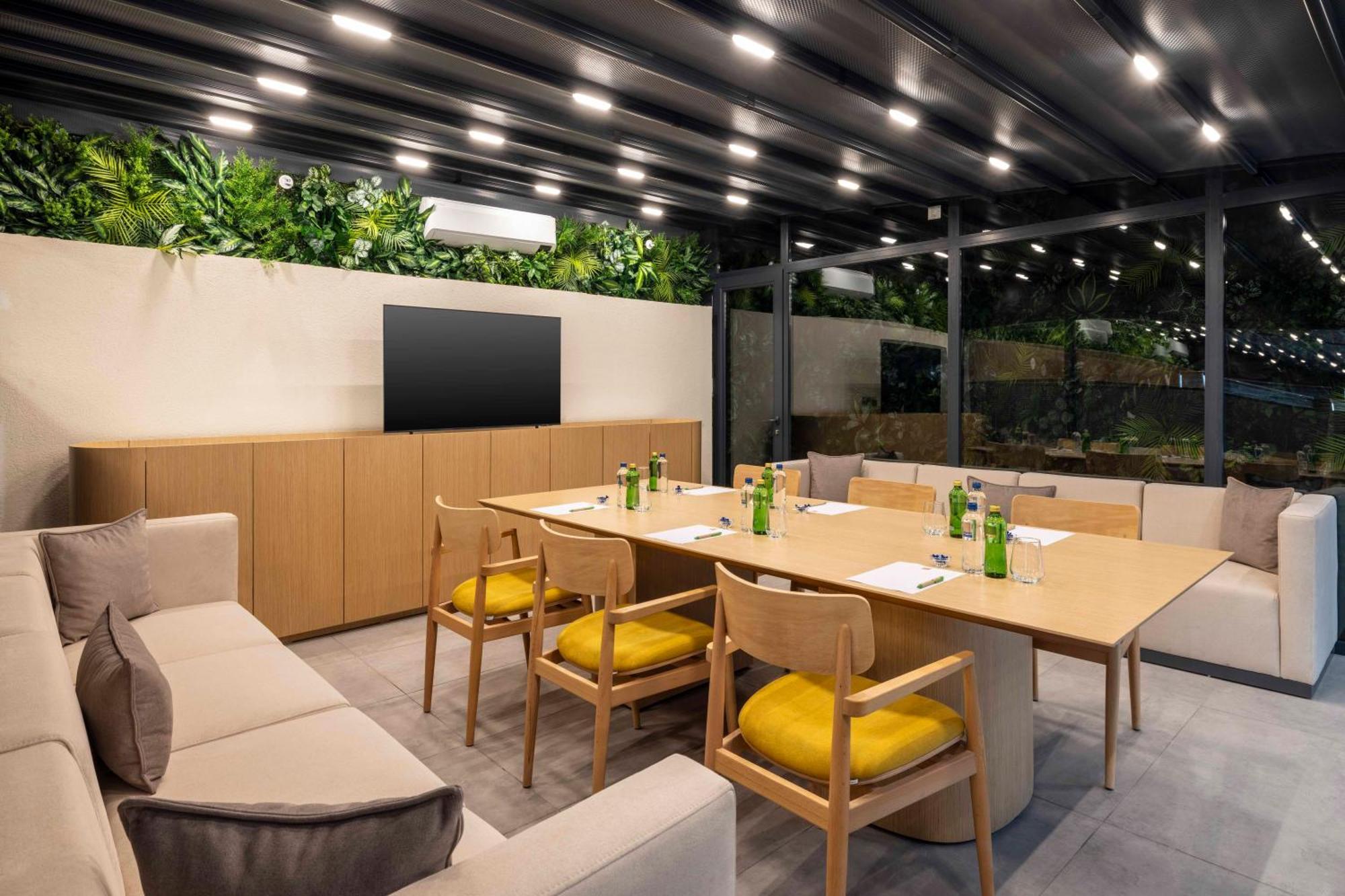 Готель Ibis Istanbul Sisli Екстер'єр фото